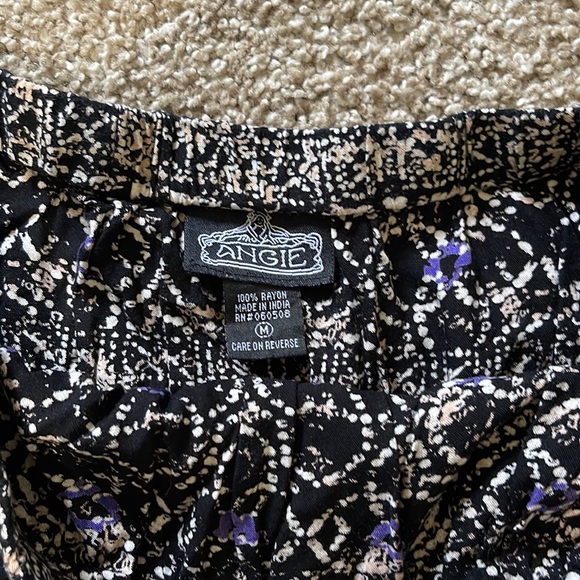 Size medium strapless patterned romper - Picture 3 of 3